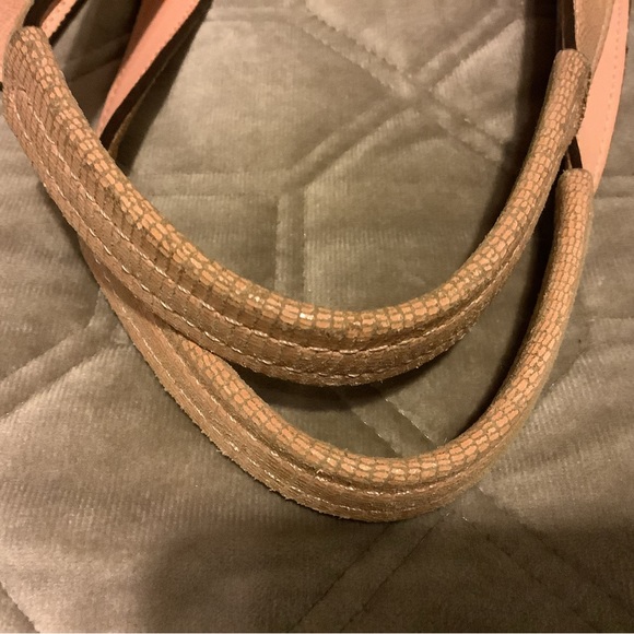 Coach Ashley Spectator Leather Handbag - Picture 8 of 13